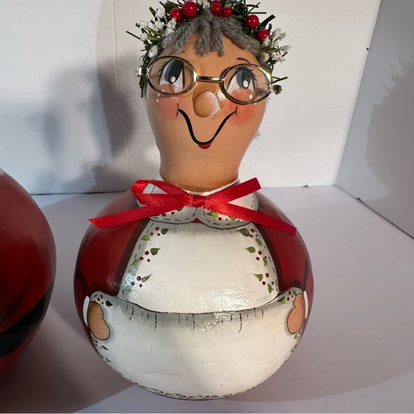 Vtg Santa & Mrs Claus Christmas Gourds Hand Made Signed Mary Susan 11.5” & 9” - Picture 4 of 11